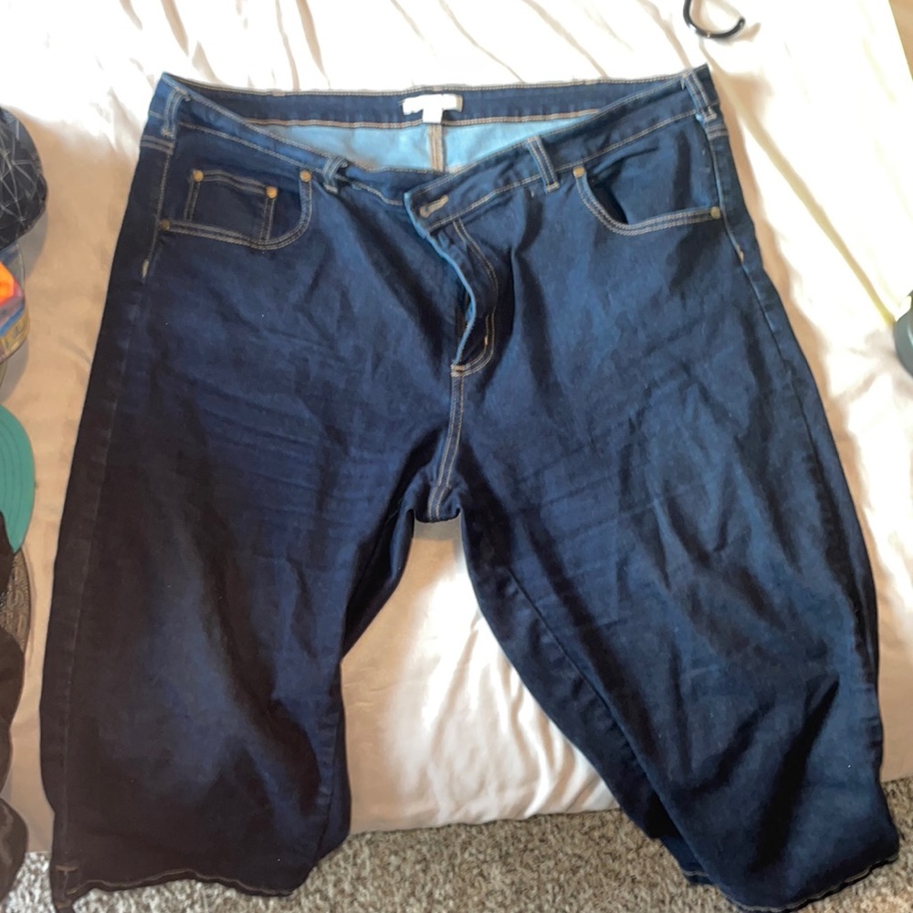 Petite denim capris
